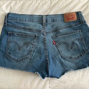 Levi’s Shorts Size 29